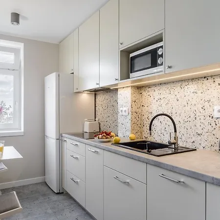 Lägenhet P&o Gornoslaska - Powisle Warszawa