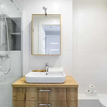 Daire P&o Gornoslaska - Powisle Varşova